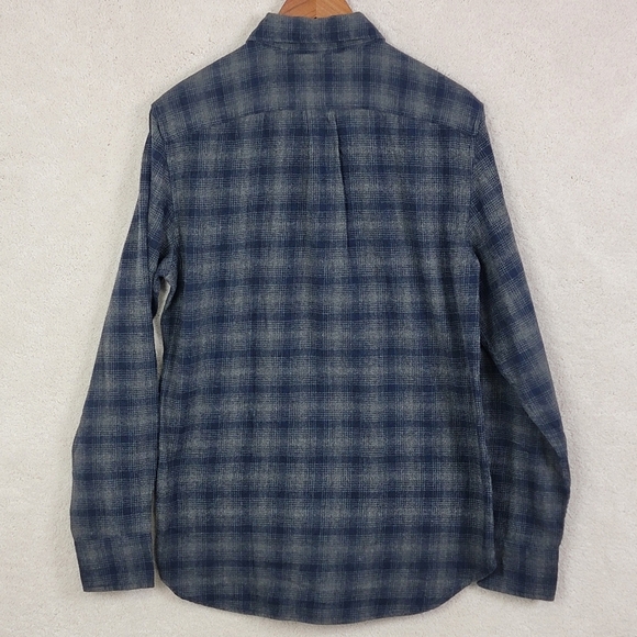 J. Crew Men's Classic Fit Navy And Gray Plaid Button Down Flannel Shirt Sz S NEW - Picture 5 of 10
